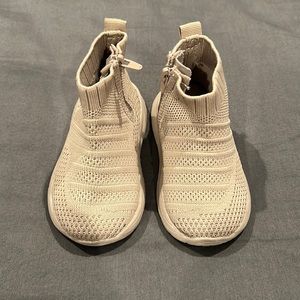 Zara Baby Light Purple Shoes Size 5 US